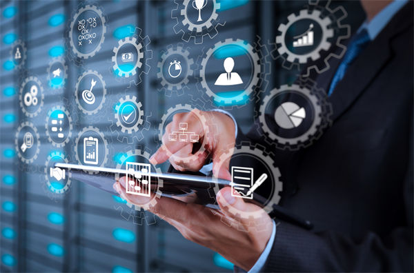 集團管控過（guò）程中，如何確保信息的準確傳遞與共享？