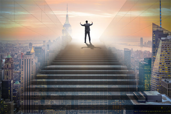 在年度經營計劃（huá）中，如何（hé）設定既實際又挑戰性的目標？