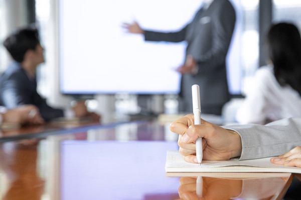 企業的會議管理製度不完善，如同（tóng）虛設怎麽辦？