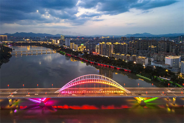 贛州大型企（qǐ）業如何通過（guò）集團管控谘詢公司優化資（zī）源配（pèi）置？