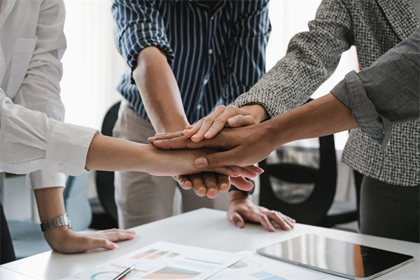 跨境營銷中，如何克服文化差異（yì），實現全球化傳播（bō）？