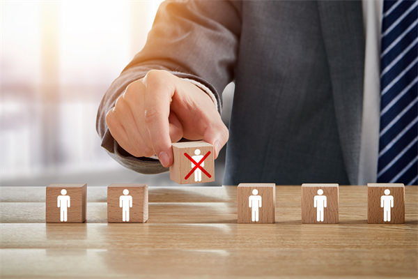 微軟在華外包公司一天裁員近2000人，人力資源管理怎麽看？