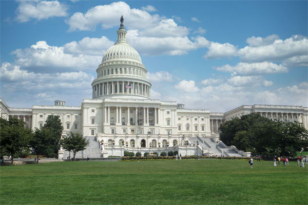 戰略（luè）角度分析：特斯拉（lā）利潤暴跌71%，馬斯克歎（tàn）了口氣