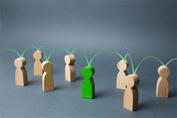 戰略執行層層（céng）衰減（jiǎn），集團管控如何確保（bǎo）目標精準落（luò）地？