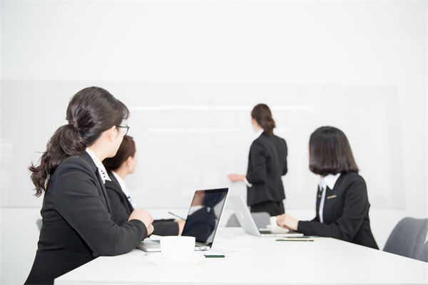 人力資源該管控還是賦能？多數企業都踩（cǎi）錯了管（guǎn）理節奏！