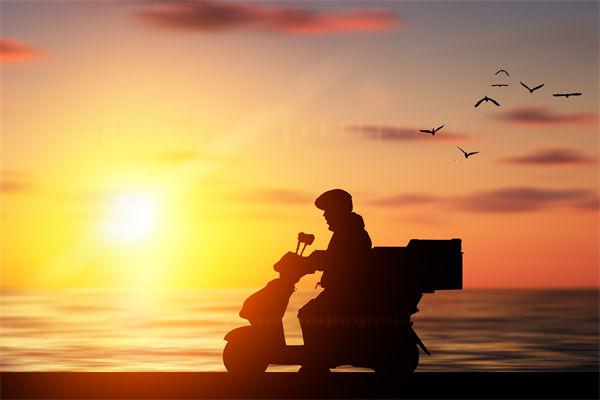 薪酬績效（xiào）管理分析：外賣員1天濕透6身衣服病倒入院