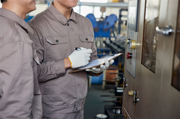 薪（xīn）酬製度看似規（guī）範，管理為何（hé）難化解員工隱性不滿？