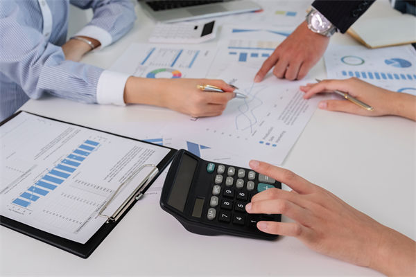 文（wén）化口號貼滿牆，企業文化（huà）如何真正走進員工心裏？