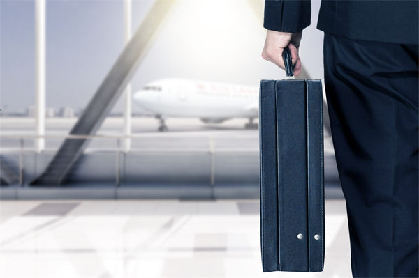 管理谘詢分析：員工因拒絕墊付差（chà）旅費（fèi）不出（chū）差（chà）被開除