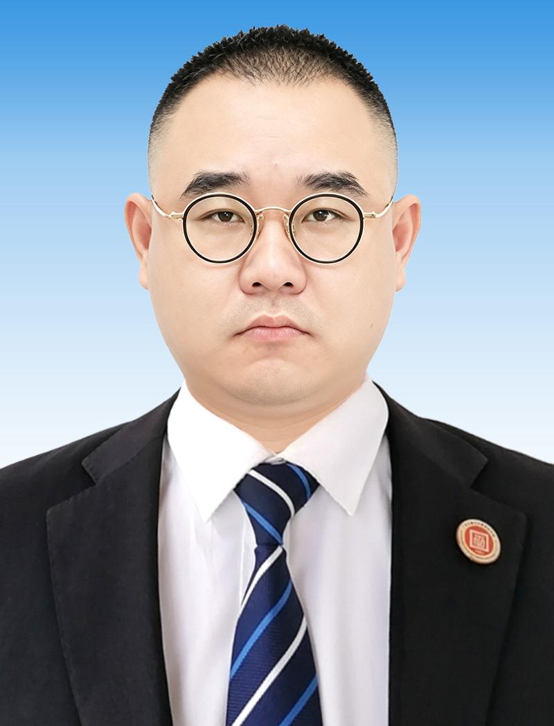 绿巨人草莓丝瓜樱桃在线视频企業管理谘詢師周雷
